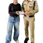 मसूरी पुलिस द्वारा खो चुके आईफोन को 2 घण्टे में बरामद कर लौटाया